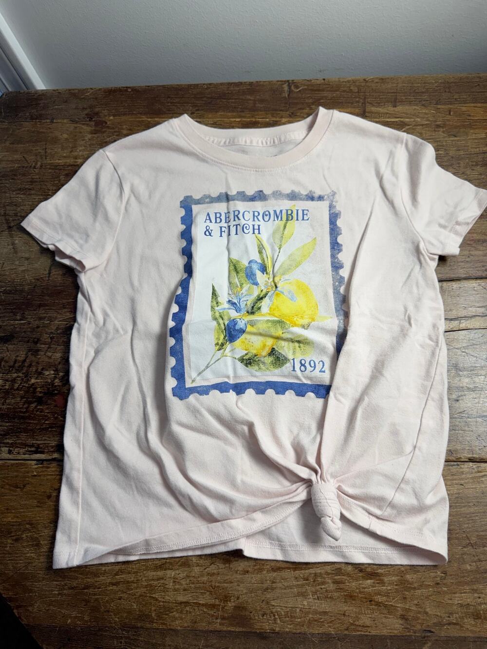 Abercrombie kids Girl's tee size 9/10